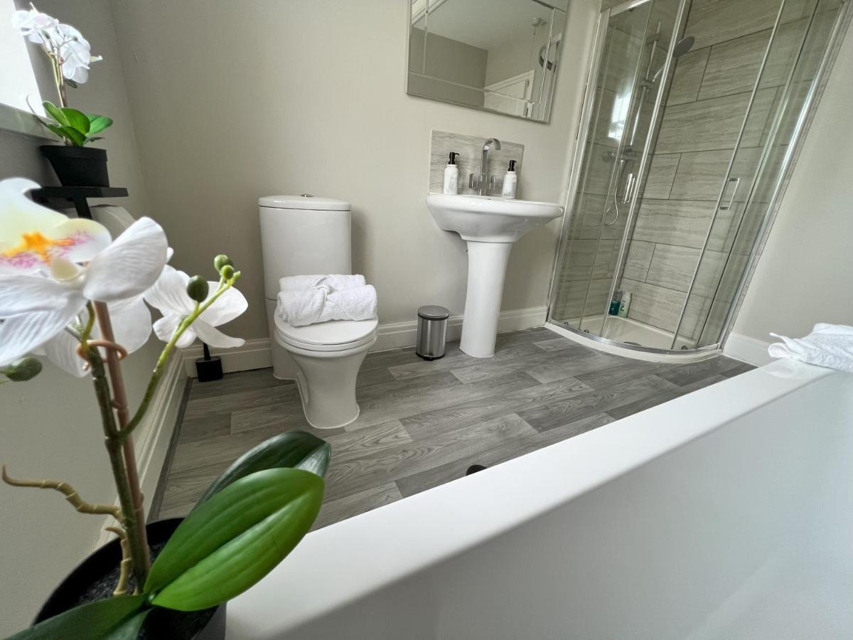 Kim Family Holiday Get-Away 4 Bedrooms 2 Baths Blackpool Exterior foto